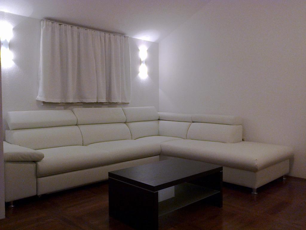 Apartments Milka Трогир Стая снимка