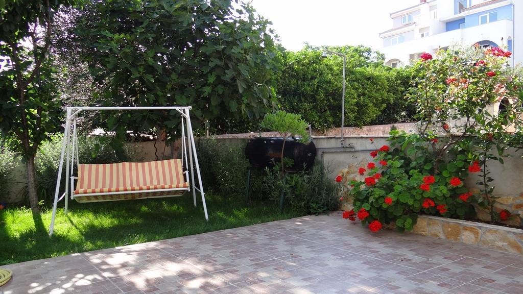 Apartments Milka Трогир Екстериор снимка